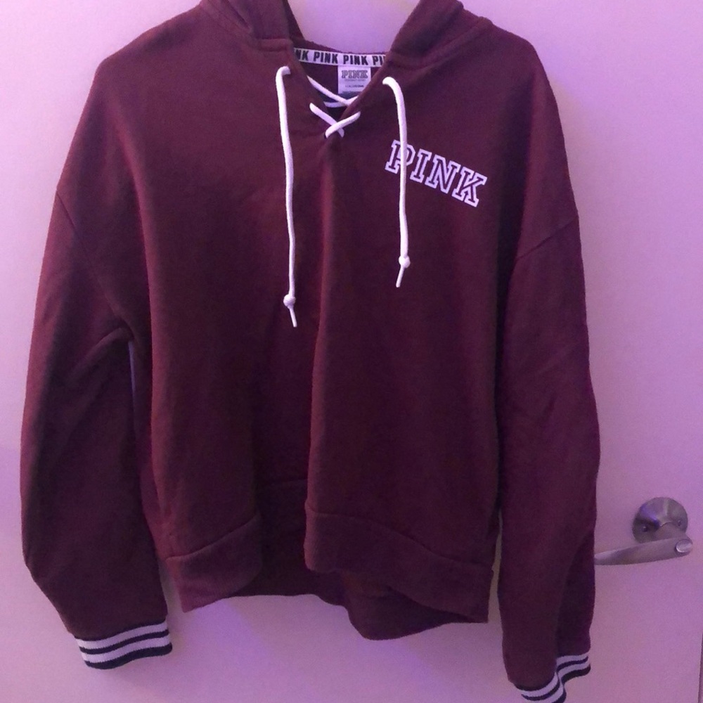 PINK VICTORIA SECRET PULL OVER